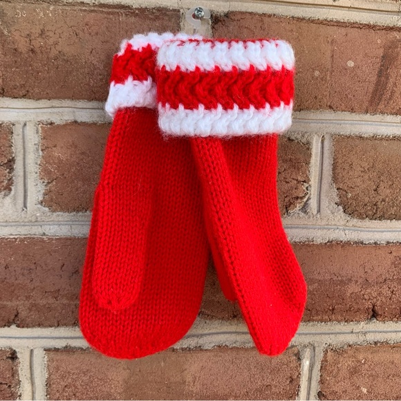 Vintage mittens. Santa mittens. Red mittens - Picture 1 of 4